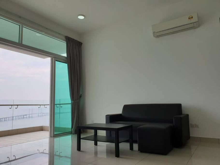 Direct Qbm & Ikea *Highfloor Sunrise Seaview Condo 峇六拜 外观 照片